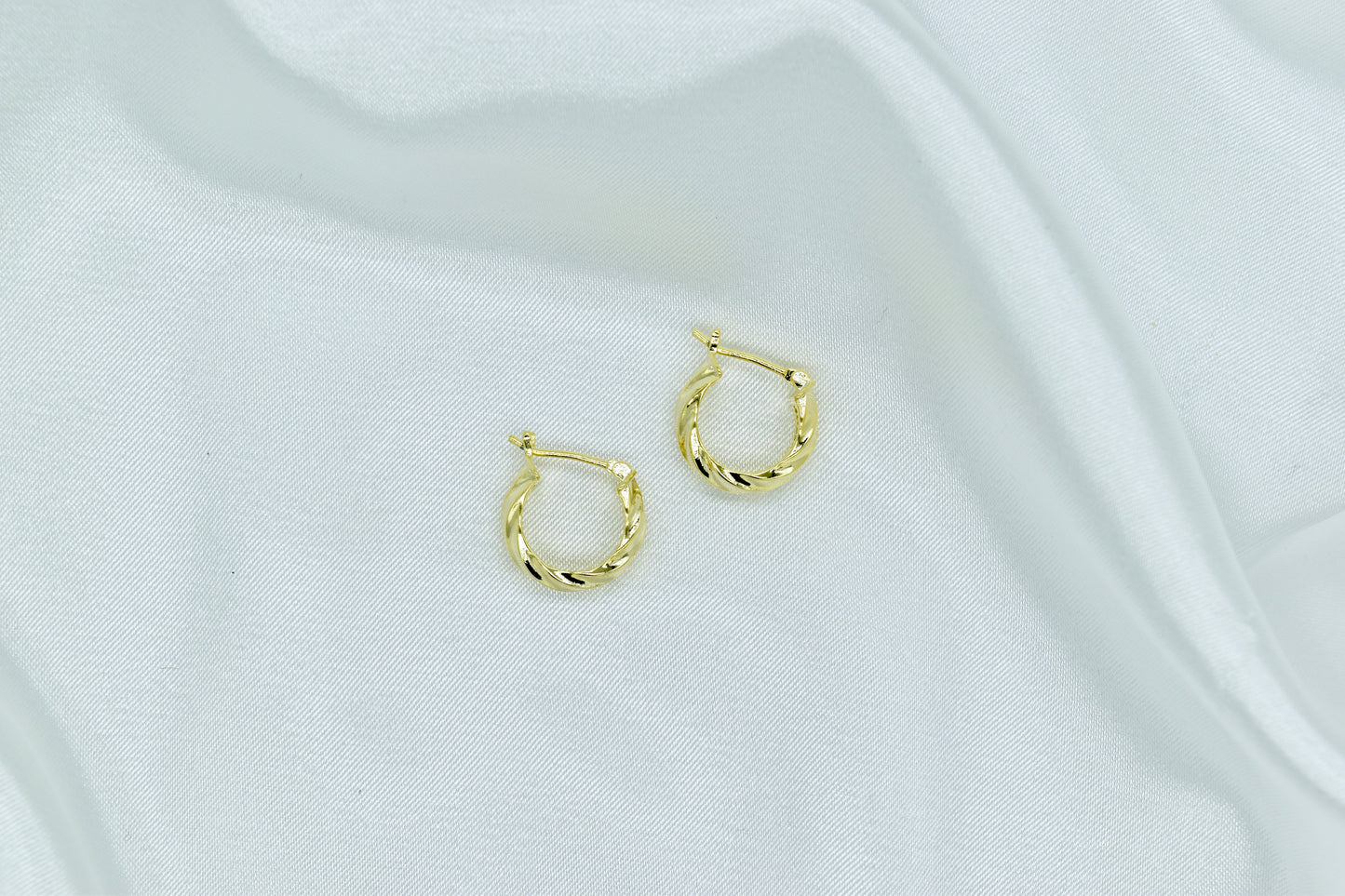 Jo Crush Hoop C Shape Earrings