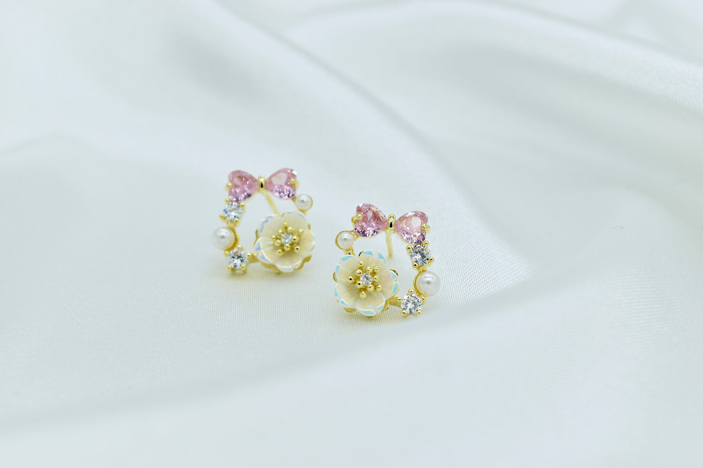 Lilium Crystal Flower Bow Earrings