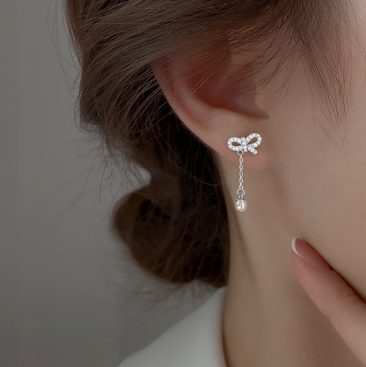 Bow with Mini Pearl Drop Earrings